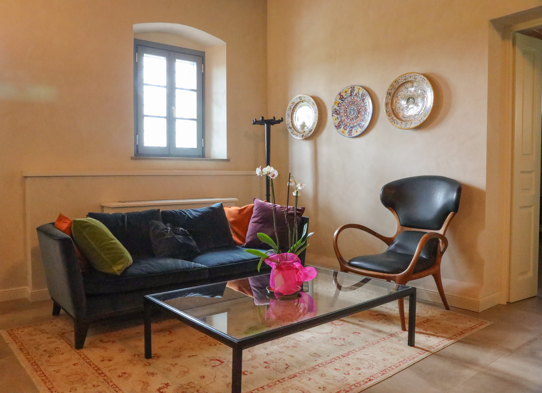 Sala con tavolo rotondo